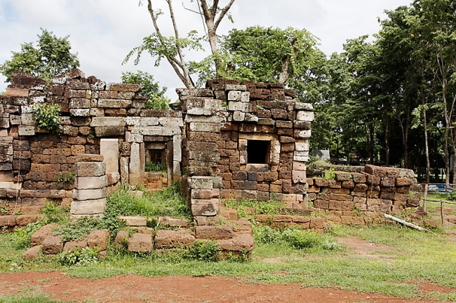 41-Prasat Khorn Buri-004